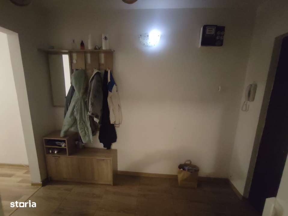 Apartament de 2 camere, 50 mp., zona Decebal-7