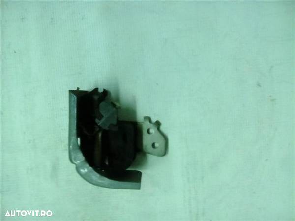 Tampon esapament Renault Scenic An 2004-2016 cod 820035447G - 1