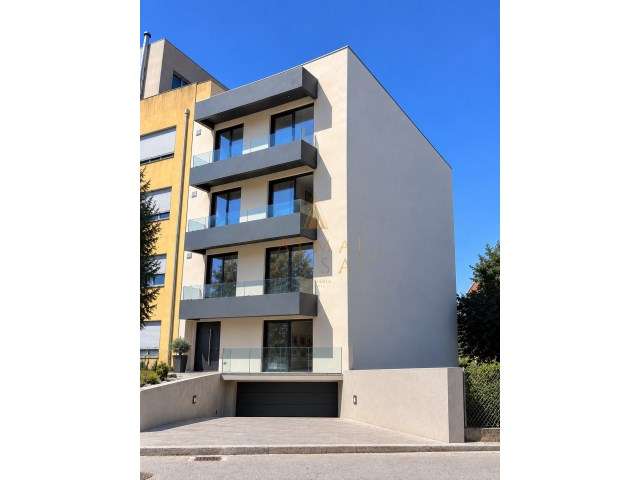 Fantástico apartamento T2 c/terraço Novo-13