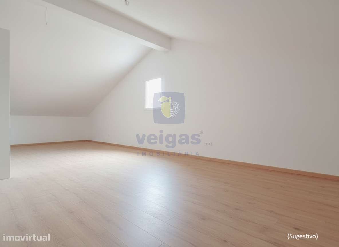 Moradia térrea isolada T3 em Vila Cã, Pombal, com sótão e terreno com-20