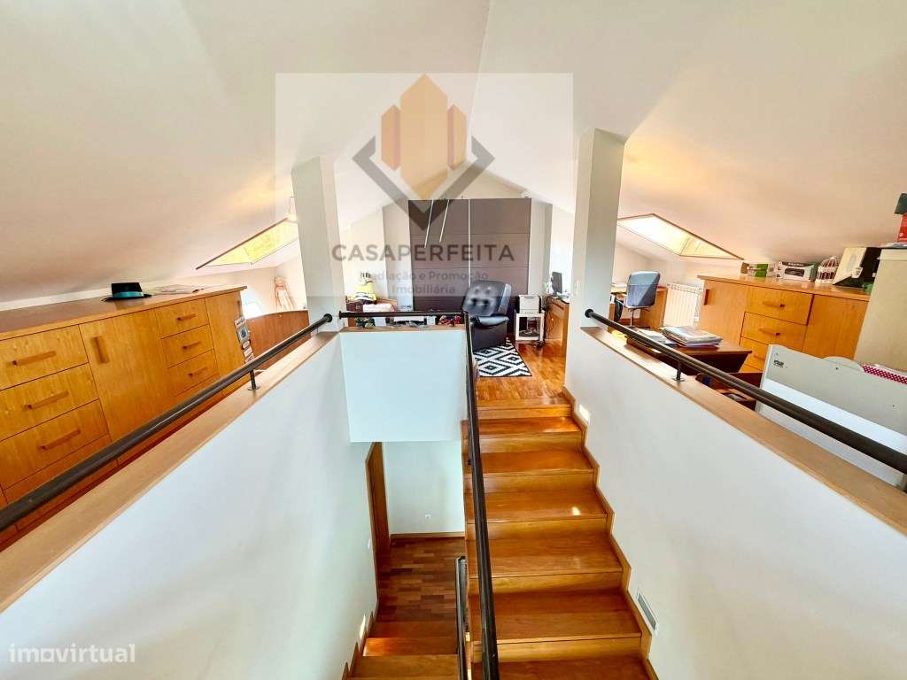 Luminosa Moradia T3+1 de 4 Frentes com Jardim, Escritório e Anexo -...-26