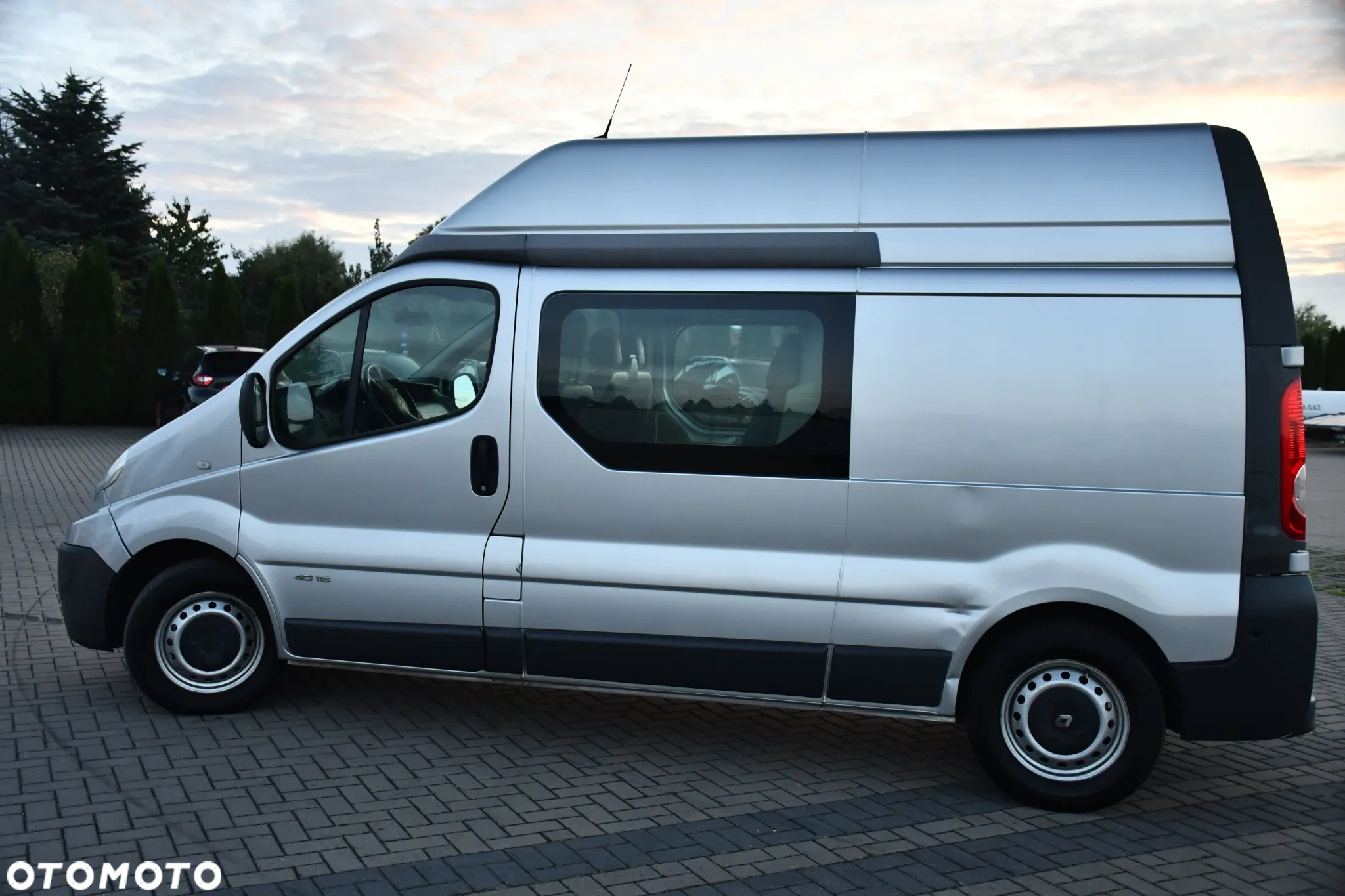 Renault Trafic - 22