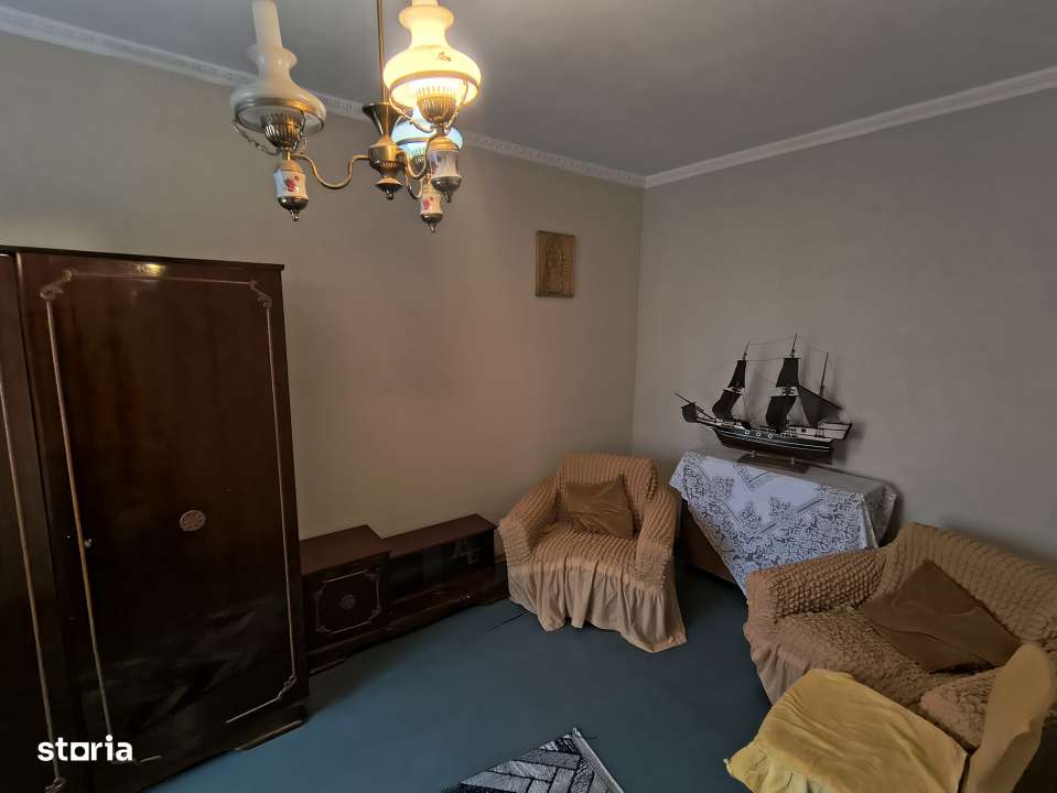 KM 4 5 - apartament 3 camere semidecomandat boxa-2