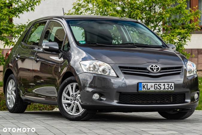 Toyota Auris 1.6 Premium - 1