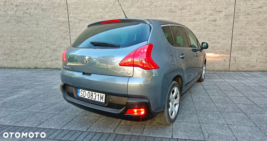 Peugeot 3008 2.0 HDi Premium - 8