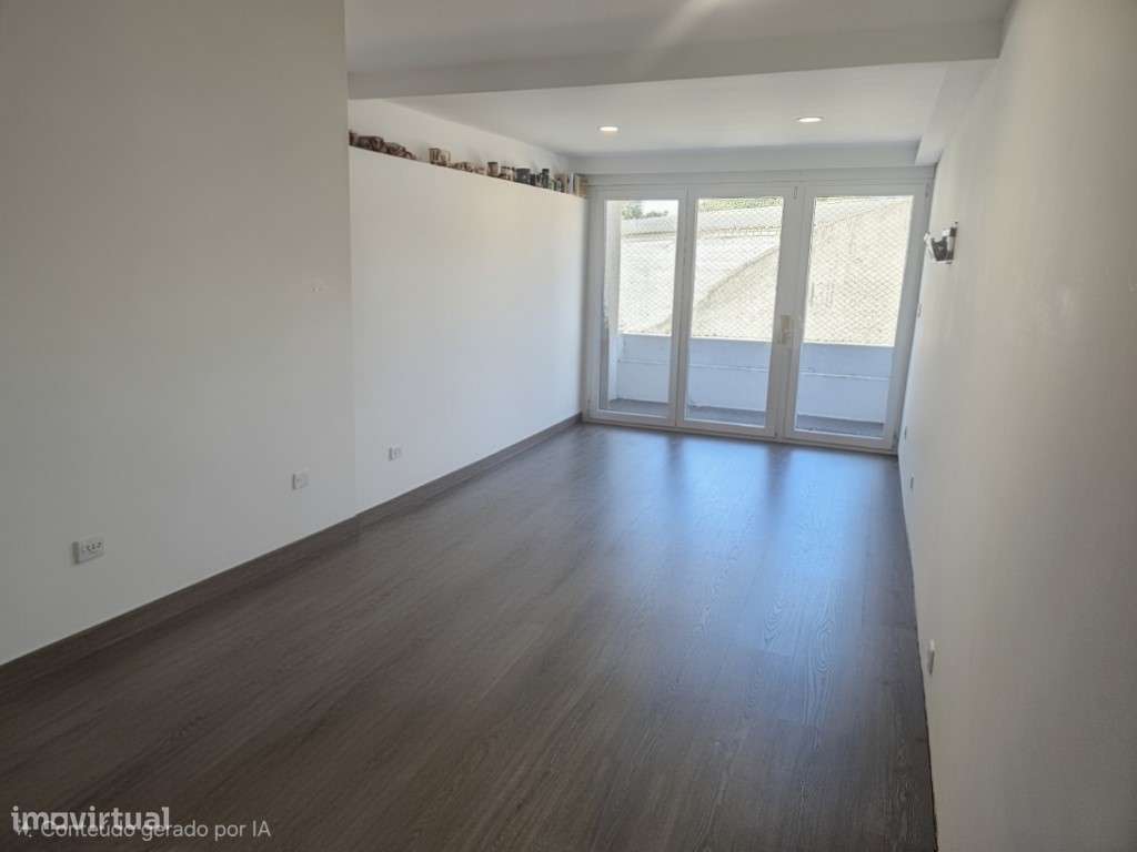 Apartamento T2+1 Remodelado com 2 Suítes e Garagem | Paranhos, Porto-9