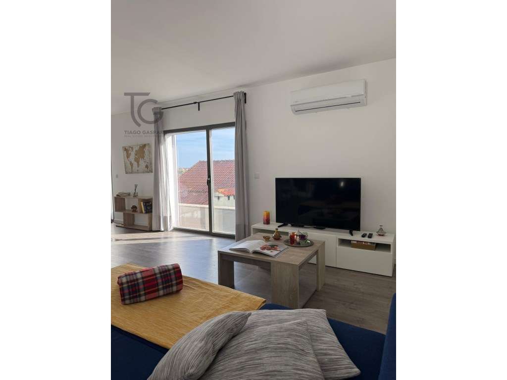 T2 com Terraço e Garagem em Ericeira-7