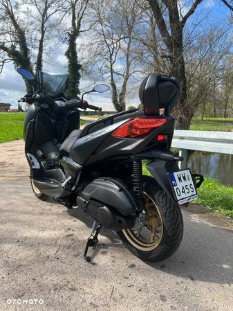 Yamaha X-max - 4