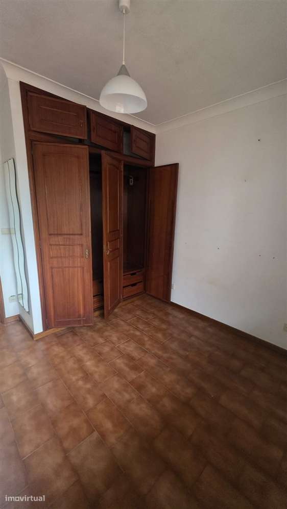 Moradia T3, de 4 frentes, em Arcozelo - Oportunidade Única!-33