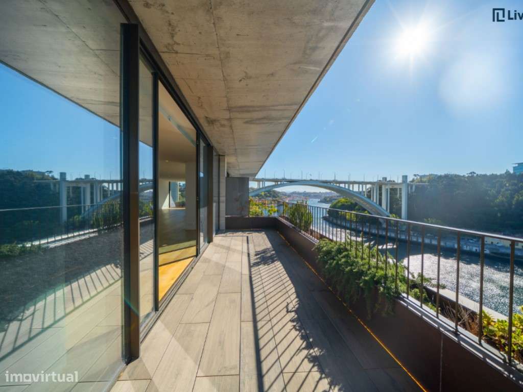 Espetacular T3 com 500m2 e vistas-8