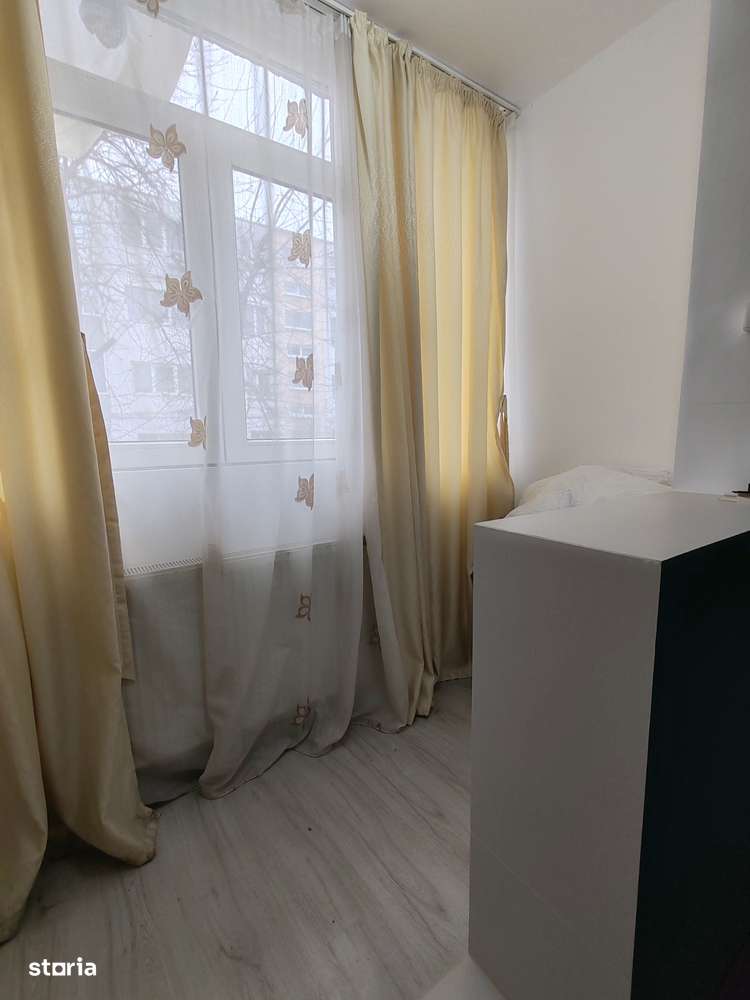 Apartament 2camere Nord/Negru Voda, etaj 1, centrala, balcon inchis-5