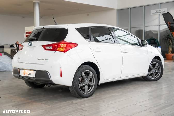 Toyota Auris 1.8 Hybrid Executive - 4