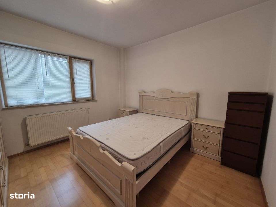 Apartament 3 camere Central - zona Sfanta Vineri, etaj 2, terasa - Imagine principală: 4/16