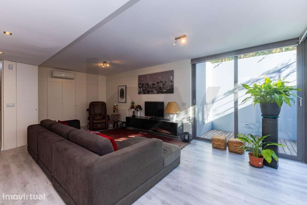 Fantástica moradia T3, com  jardim, piscina, situada em zona tranquila-50