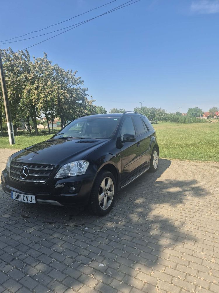 Mercedes-Benz ML W164 [2005 - 2011] 300 CDI BlueEfficiency Aut 2011