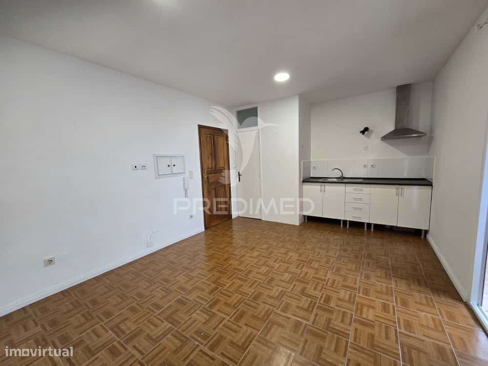 Apartamento T0 - junto ao Marquês - Porto - Grande imagem: 3/11