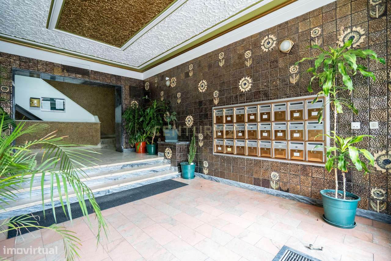 Apartamento T2 | 90 m² | Massamá-16