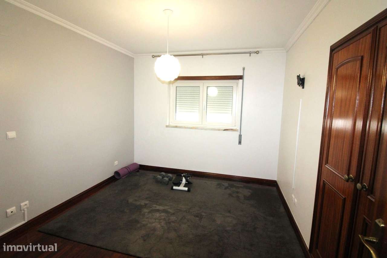 Apartamento T4 Duplex - Planalto, Leiria-11