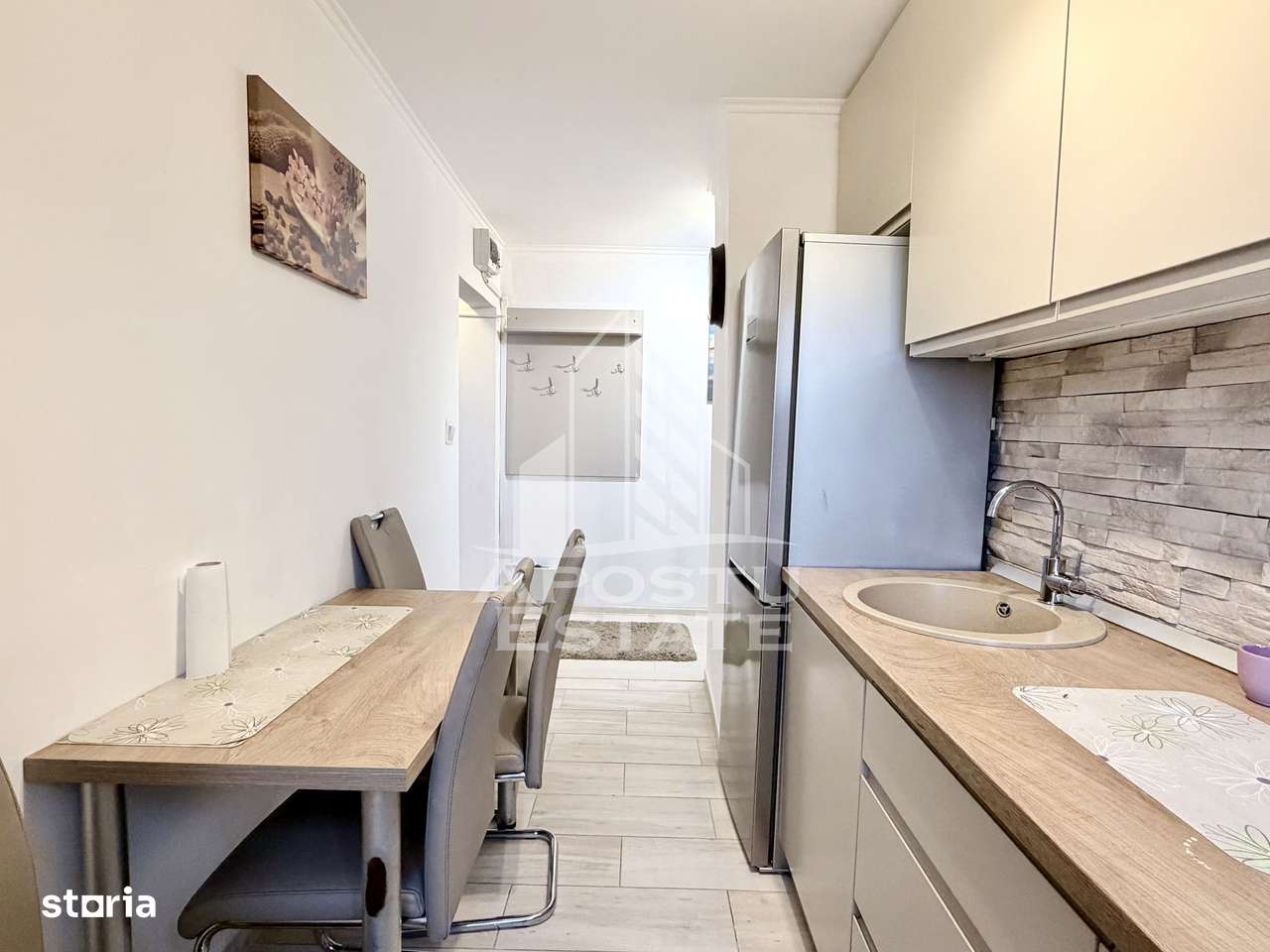 Apartament Girocului 2 camere decomandat etaj intermediar renovat - Imagine principală: 4/7