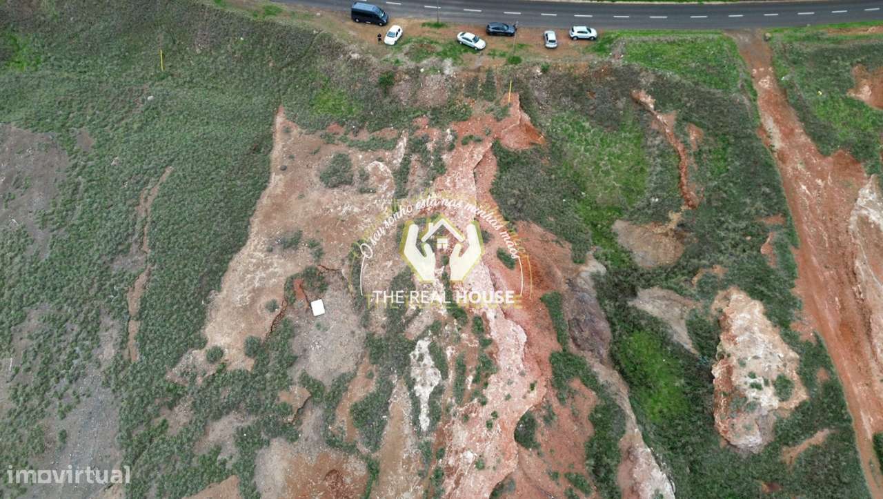Terreno em Zona Exclusiva e Luxuosa do Caniçal - Grande imagem: 5/5