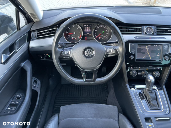 Volkswagen Passat 2.0 TDI (BlueMotion Technology) DSG Highline - 26