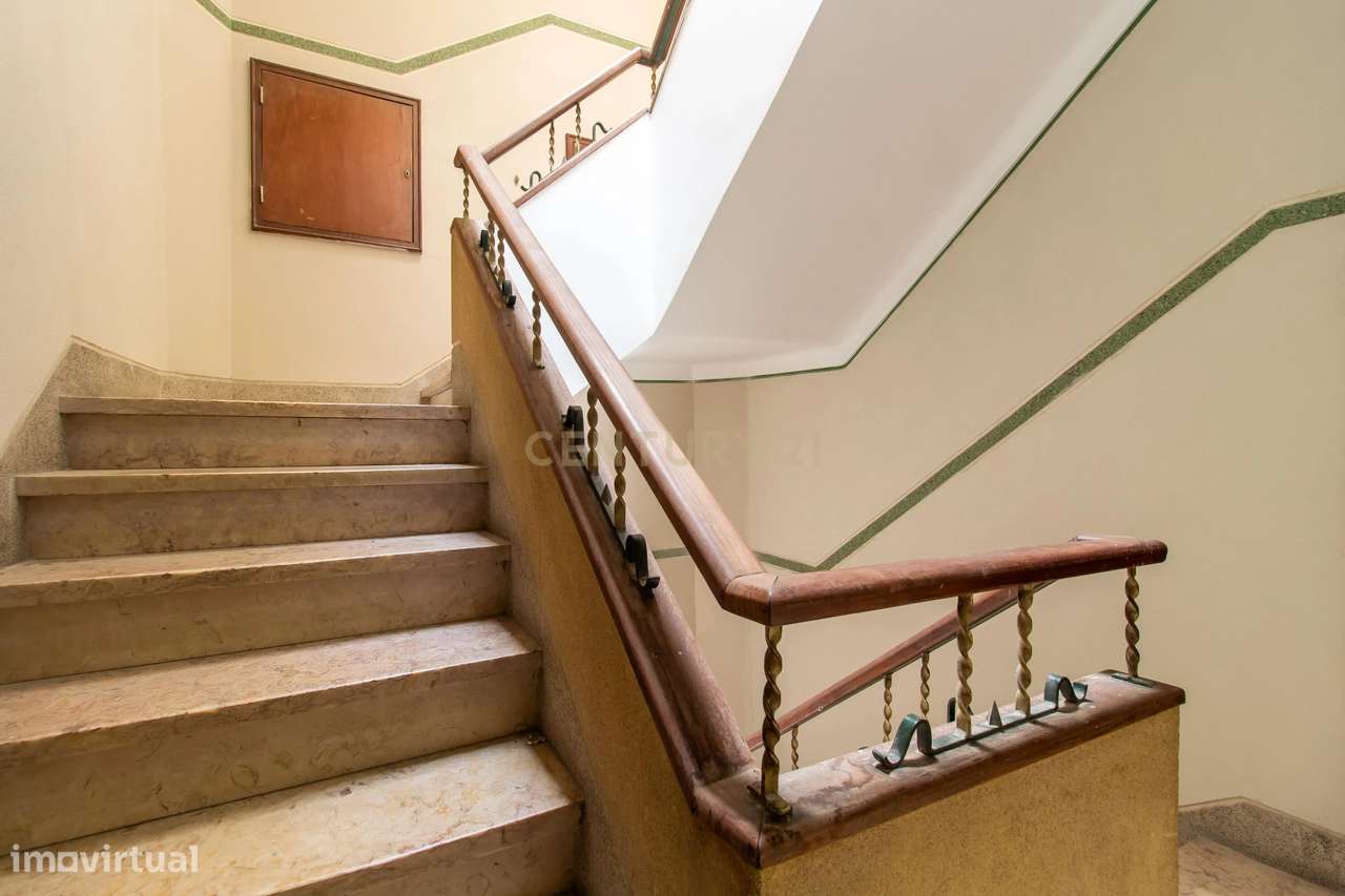 Prédio Totalmente Arrendado | Excelente Oportunidade de Investimento | - Grande imagem: 4/17