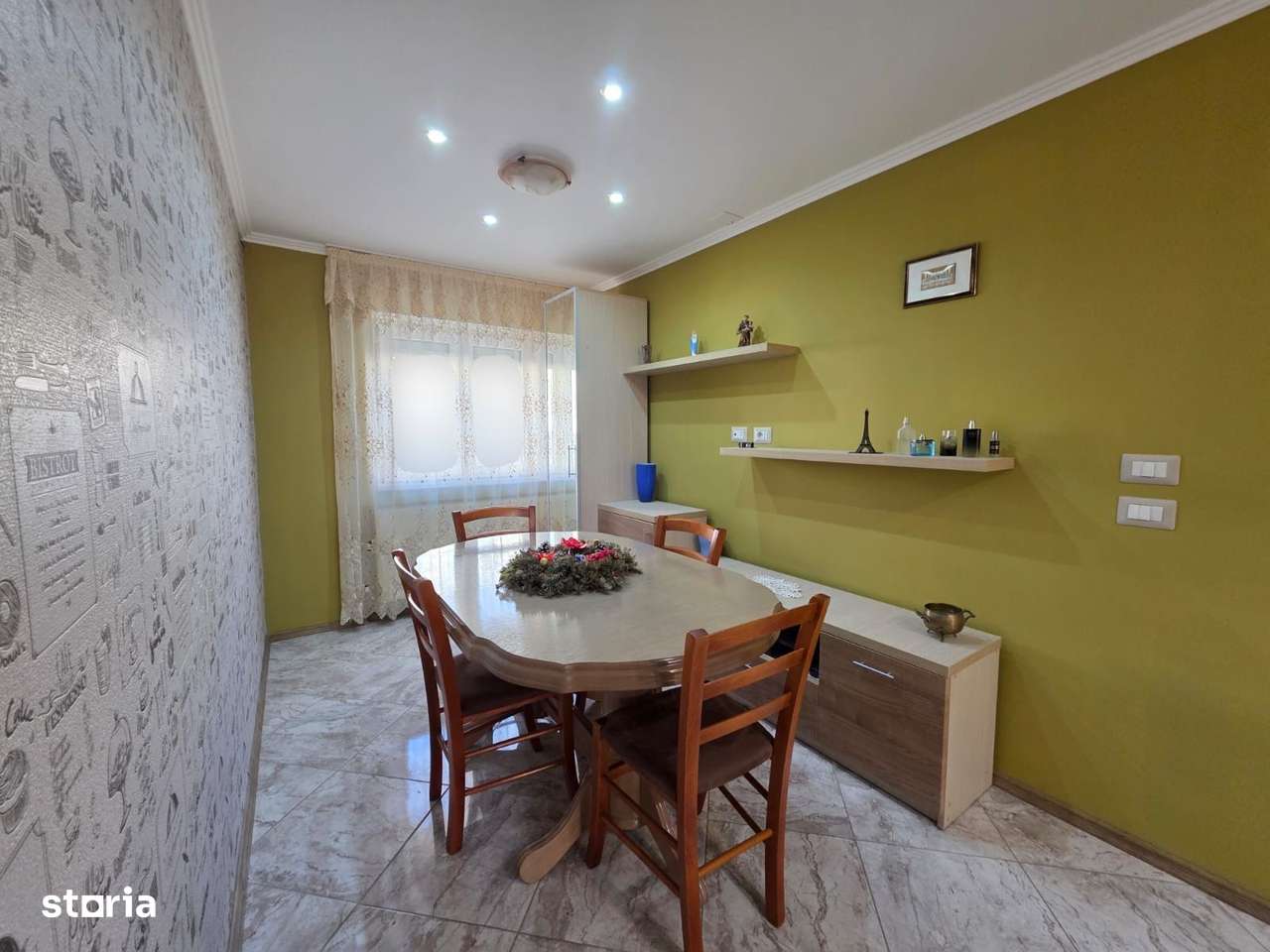 4 camere, zona Favorit, etaj intermediar, 2 balcoane, mobilat, utilat-1