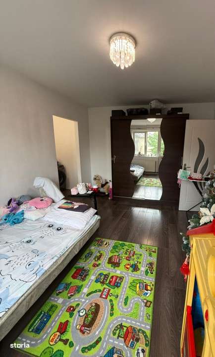 Vanzare - Apartament 2 camere, 47 mp utili, semidecomandat, etaj 3 din - Imagine principală: 3/7