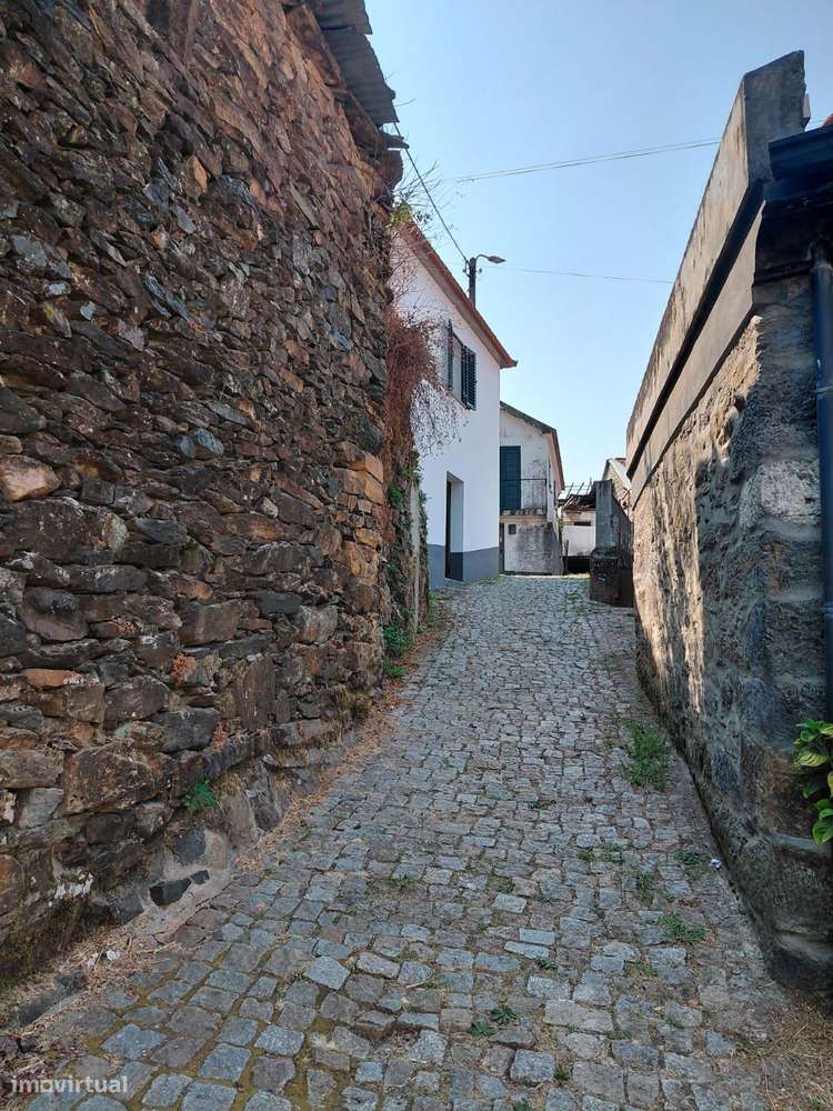 Moradia T2 unifamiliar para remodelação em Rebordelo – Amarante - Grande imagem: 3/20