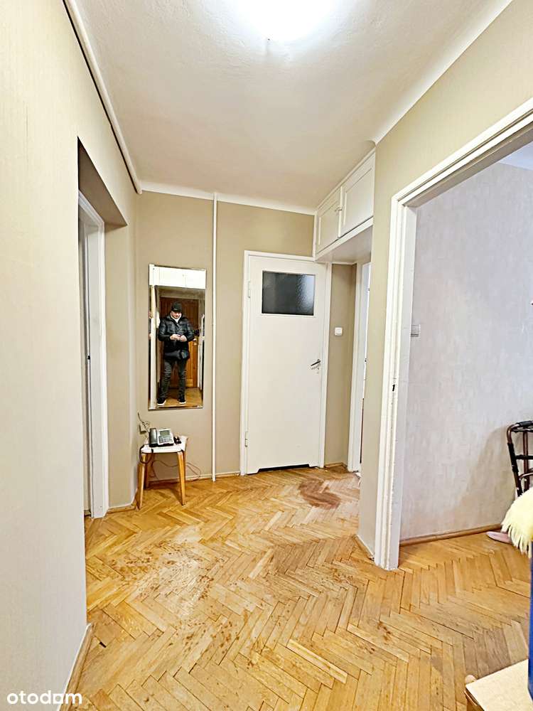 Pierwsze piętro - dwa pokoje - Świetna lokalizacja - Balkon-2