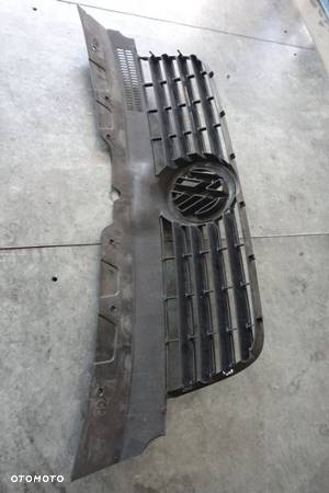 ATRAPA GRILL VW T5 7H0807101 - 3