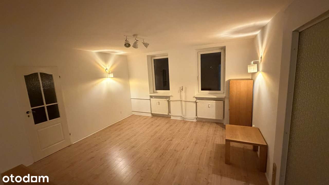 Bezpośrednio - 3 pokojowe + miejsce parkingowe - Pełny obrazek: 4/9