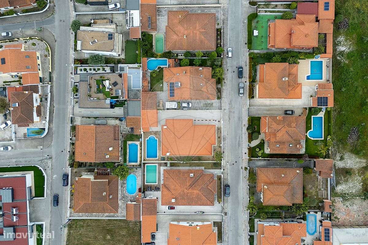 Moradia T4 para venda-5