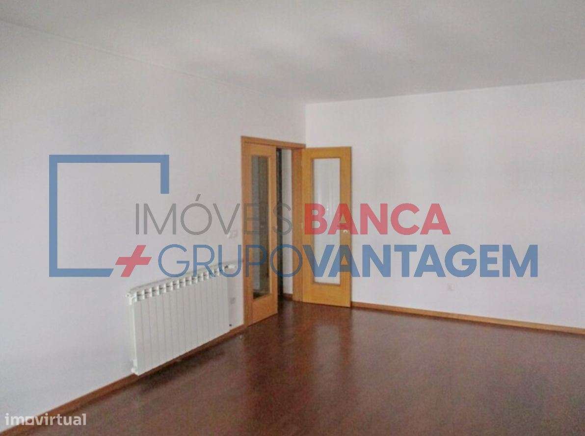 Apartamento T2 em Oliveira do Douro - Grande imagem: 2/6