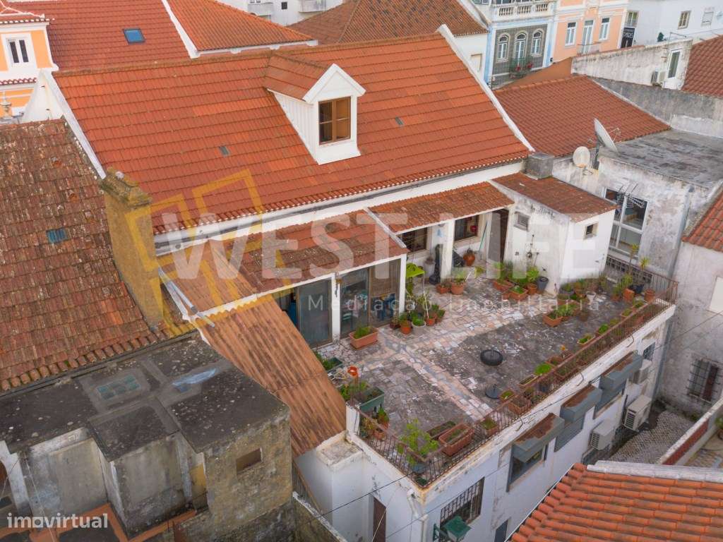 Prédio Histórico no centro da Vila de Mafra - Grande imagem: 4/33