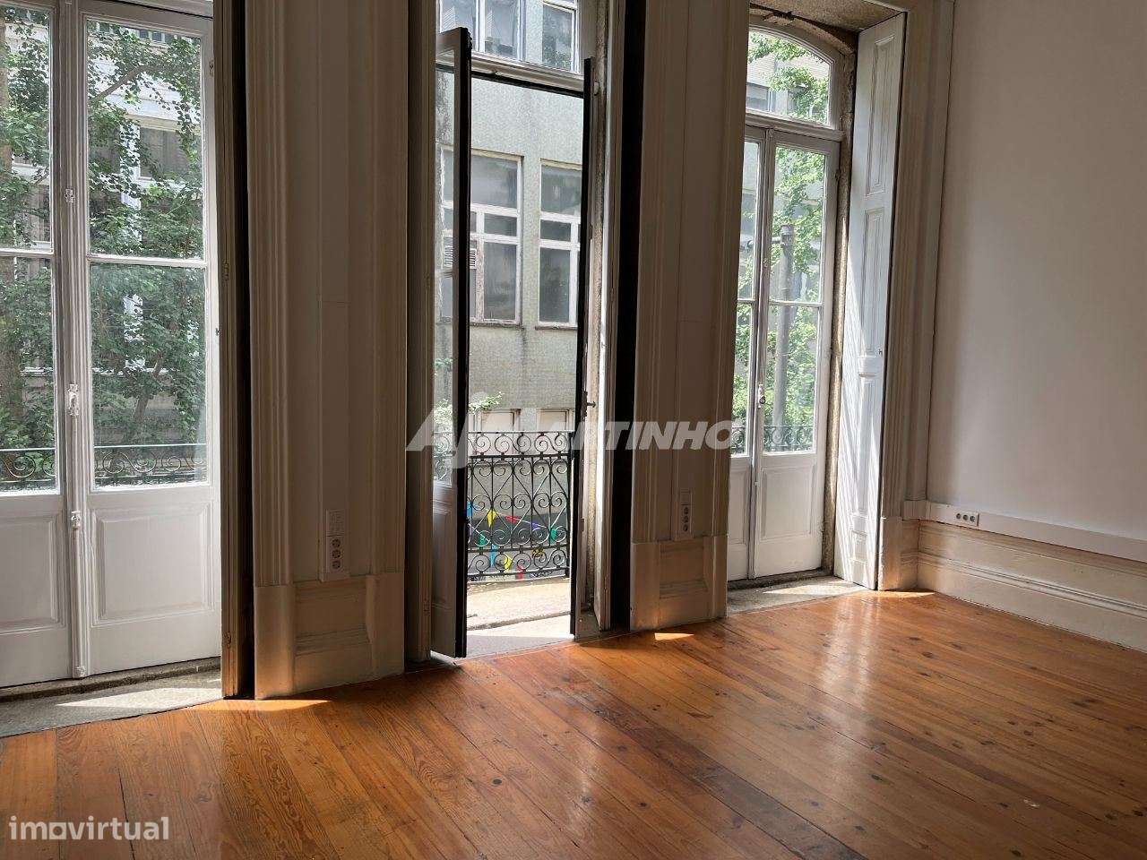 Excelente Escritorio, na Baixa Porto - Grande imagem: 2/18