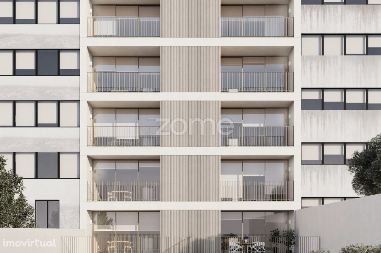 Apartamento novo T2 com 83m2 e uma varanda de 7m2, Porto.