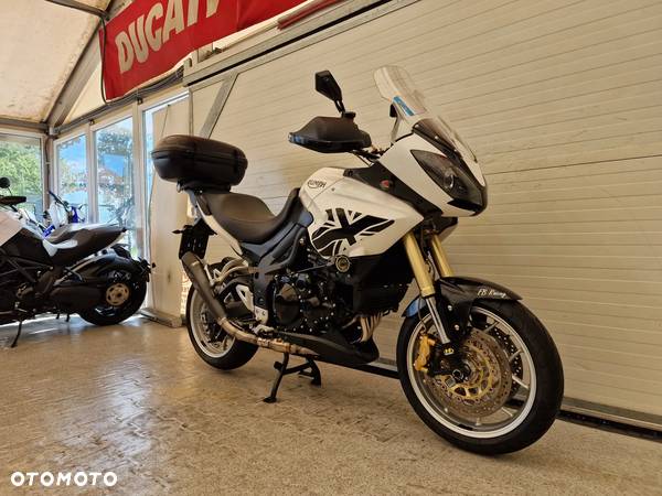 Triumph Tiger - 4