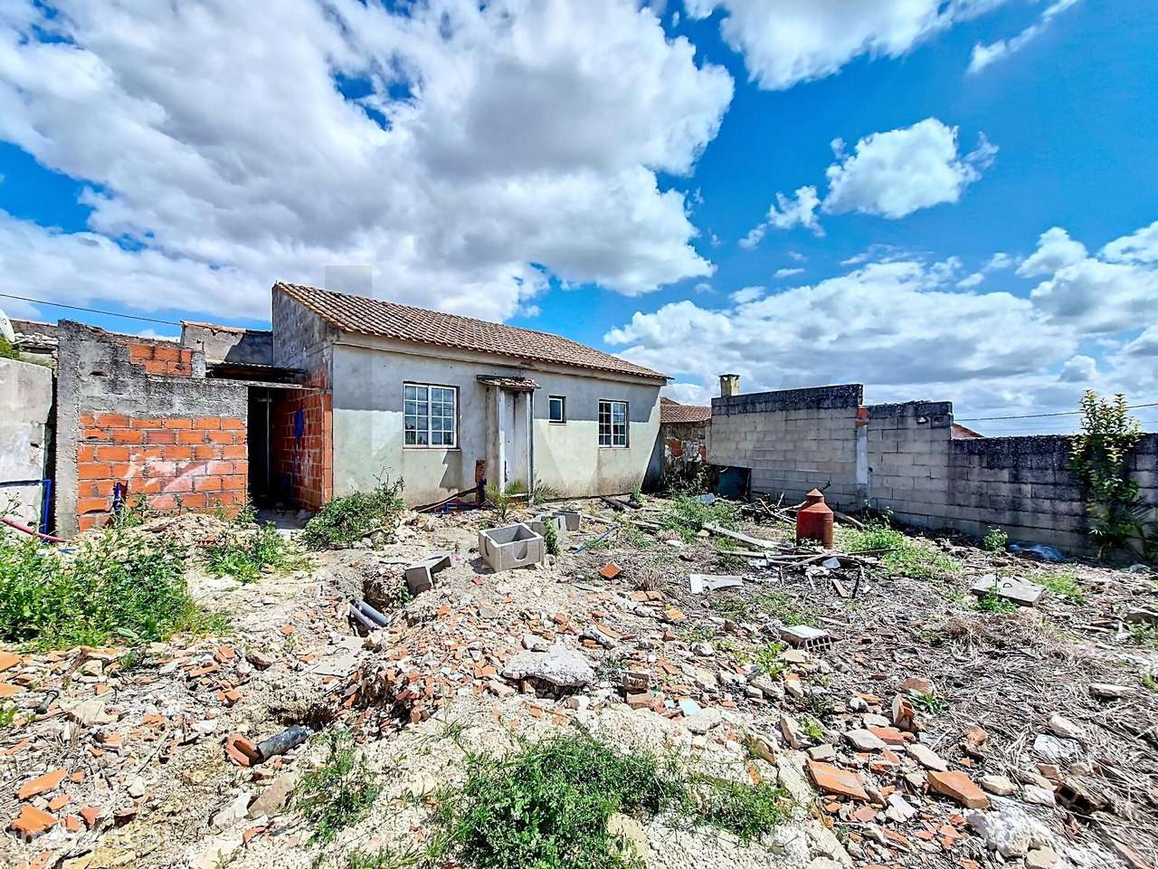 Moradia T3 para Renovar com Logradouro | Crie o Seu Lar a 5 Minutos de - Grande imagem: 5/24