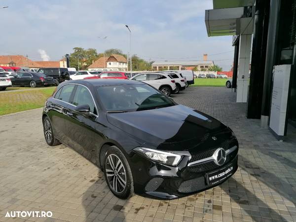 Mercedes-Benz A 220 4Matic 7G-DCT - 7