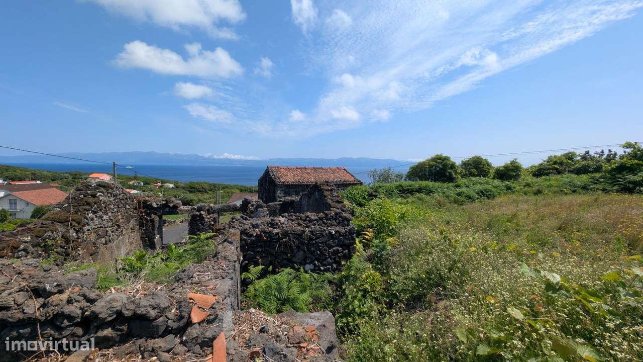 Ruína com Potencial Turístico e Vistas Deslumbrantes na Ilha do Pico-23