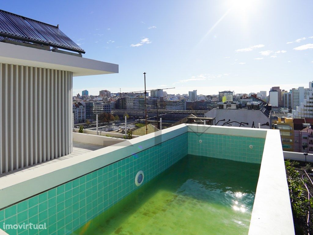 Apartamento T4 Duplex com Terraço e Piscina Privativa par...