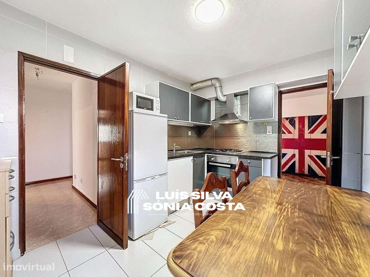 Apartamento T3 na R. Pedro Álvares Cabral, freguesia de Arrifana - Grande imagem: 3/15