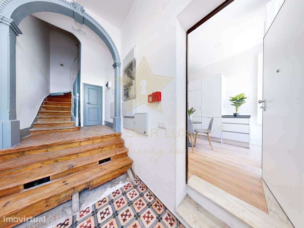 Apartamento T0 em remodelação convertido em T2 - Com isenção de pag... - Grande imagem: 2/34