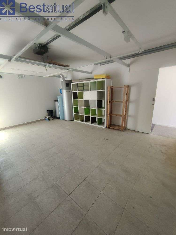 Moradia T 3 com piscina - Oportunidade!-47