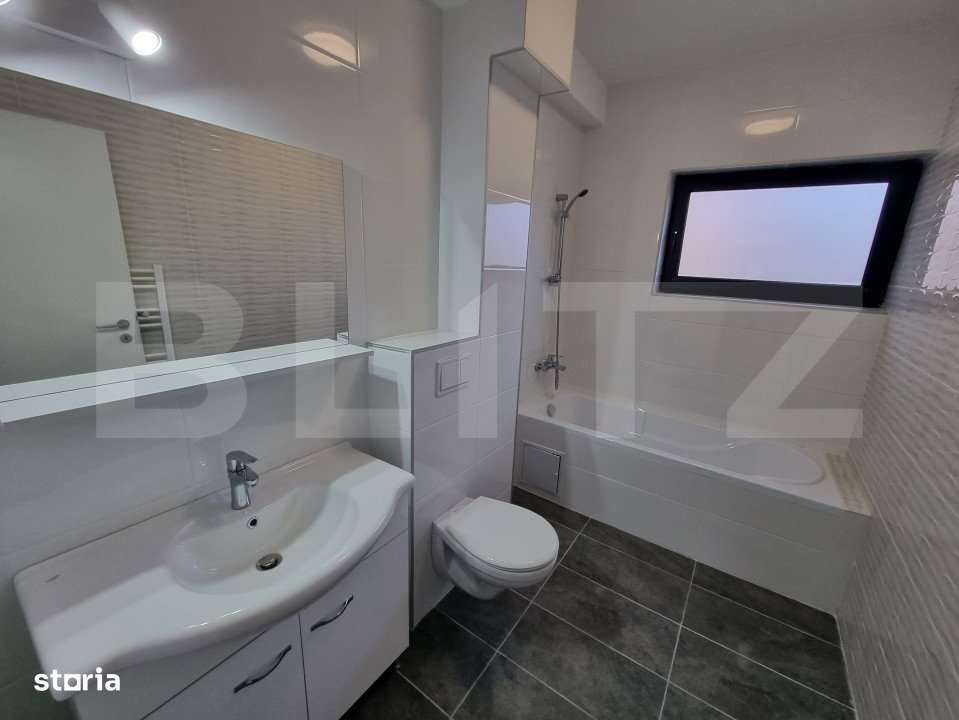 Casa 4 camere, 139mp, curte, terasa, 3 parcari, ansamblu privat, Dezmi - Imagine principală: 3/8