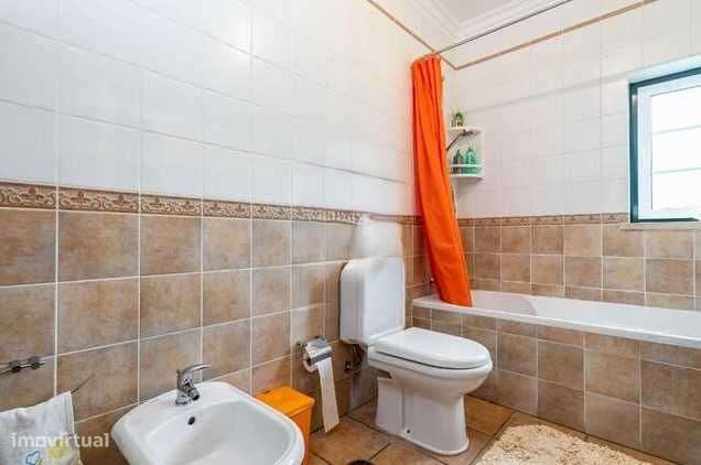 Vende-se Moradia T4 + terreno urbano associado - Alfafar, Penela - Grande imagem: 4/12