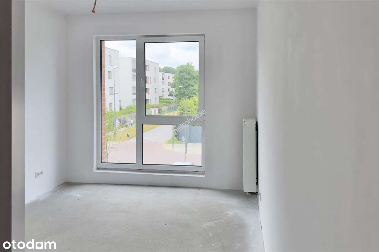 4 pokoje w Aroma Park, cisza zieleń, garaż z ładowarkami do EV komórka-3