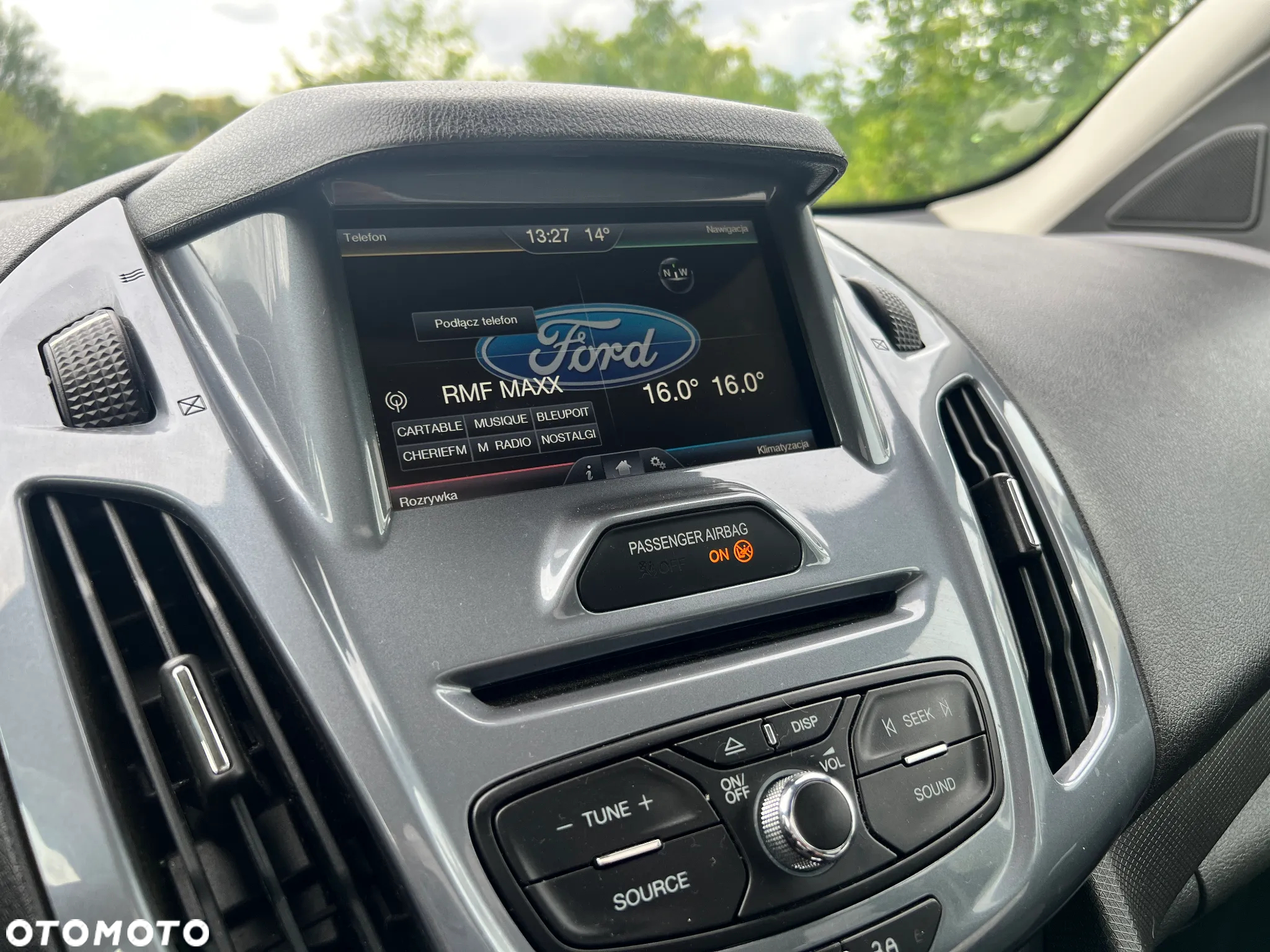 Ford Tourneo Connect Grand - 22