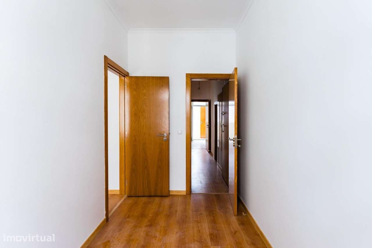 T2+1 pronto a habitar no centro de Lisboa!-16